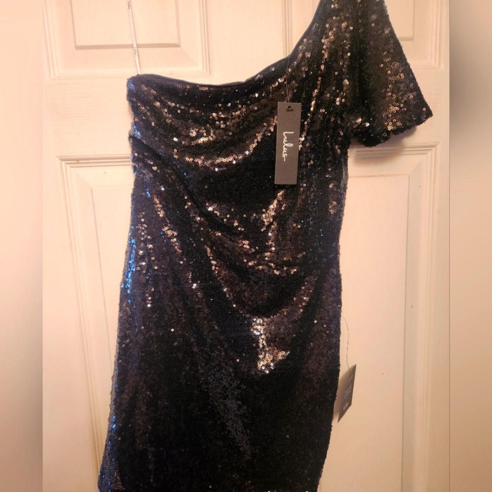 Lulus Shimmering Star Black Sequin One-Shoulder Flutter Sleeve Dress NWT